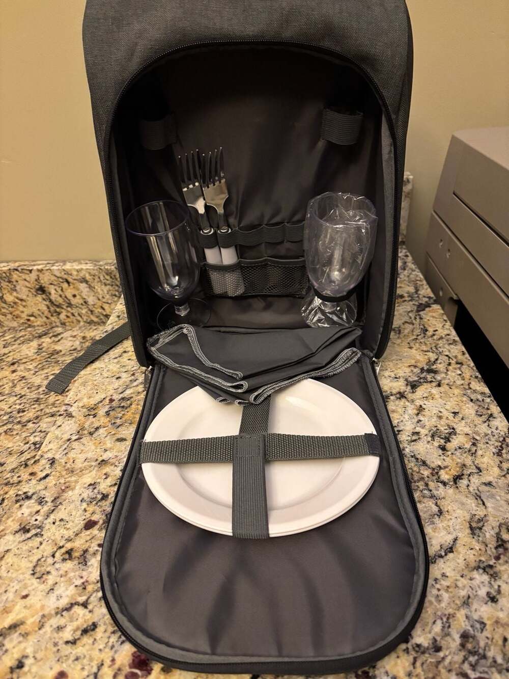 Picnic Time PT-Colorado Picnic Cooler Backpack Gray